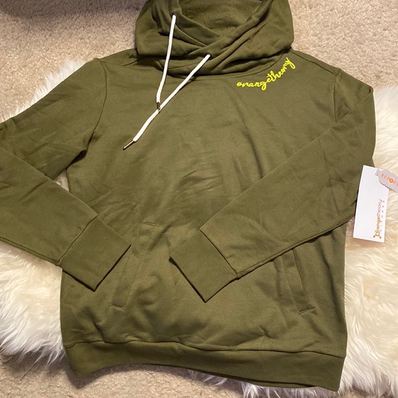 🆕With Tags ORANGETHEORY Army Green Sweatshirt, Size Medium - Picture 3 of 8